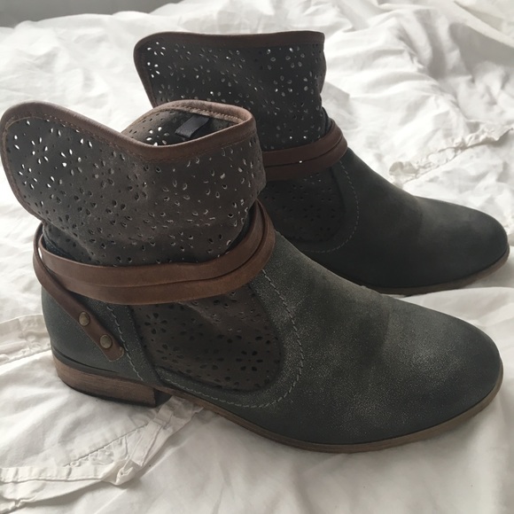 Grey Ankle Boots - Picture 3 of 3